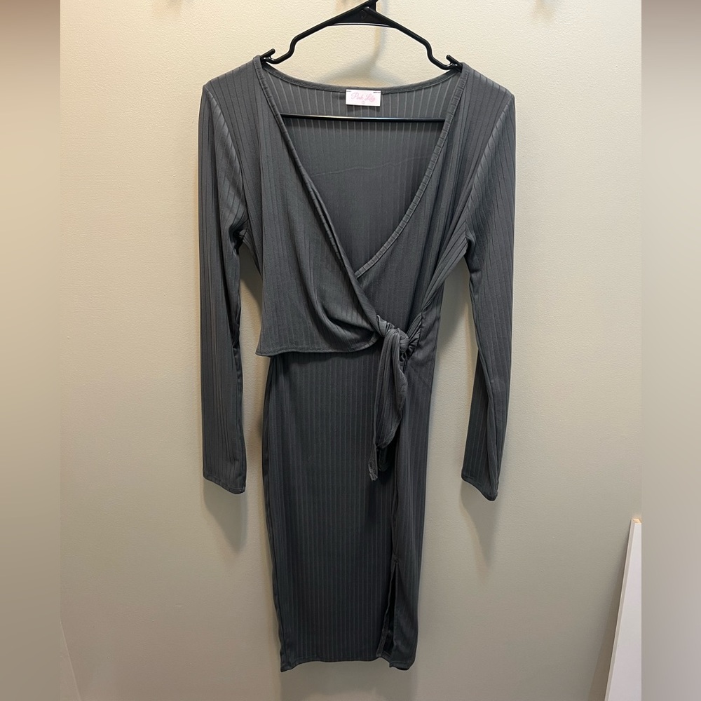 Pink Lily Ribbed Midi Grey Dress - Picture 8 of 12